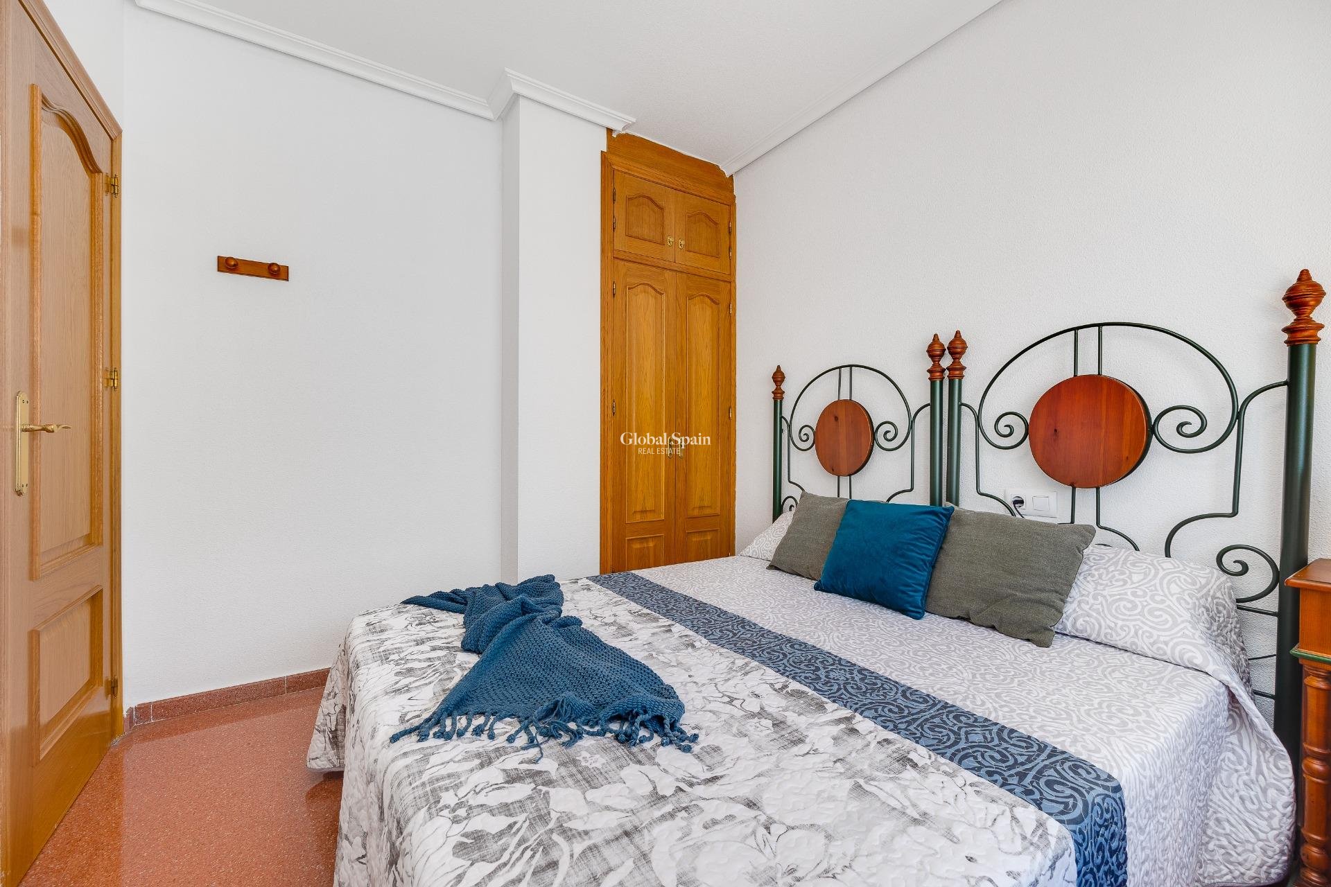 Venta - ÁTICO -
TORREVIEJA - Paseo maritimo