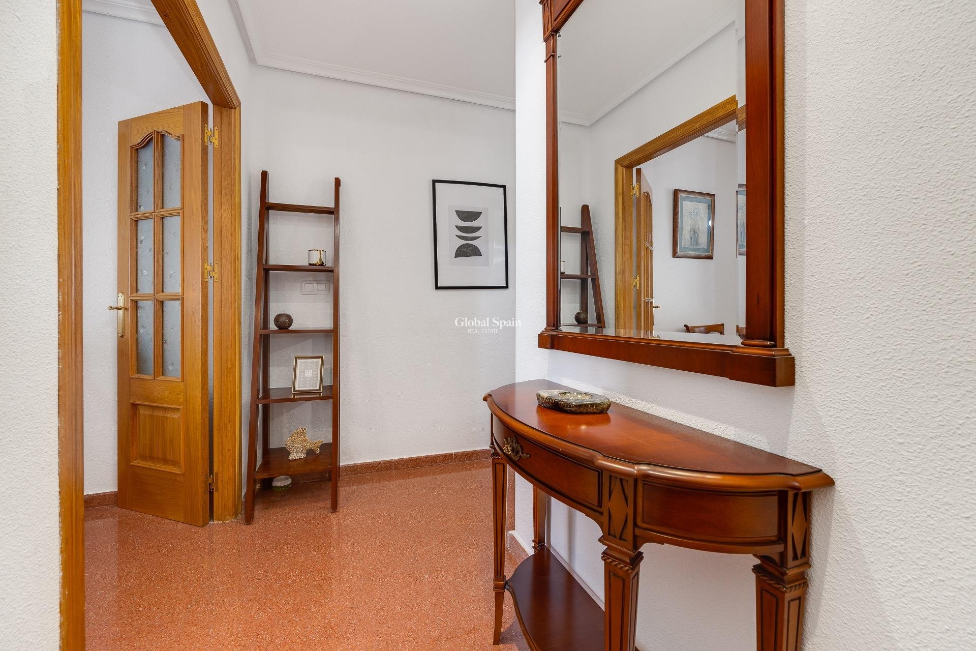 Venta - ÁTICO -
TORREVIEJA - Paseo maritimo