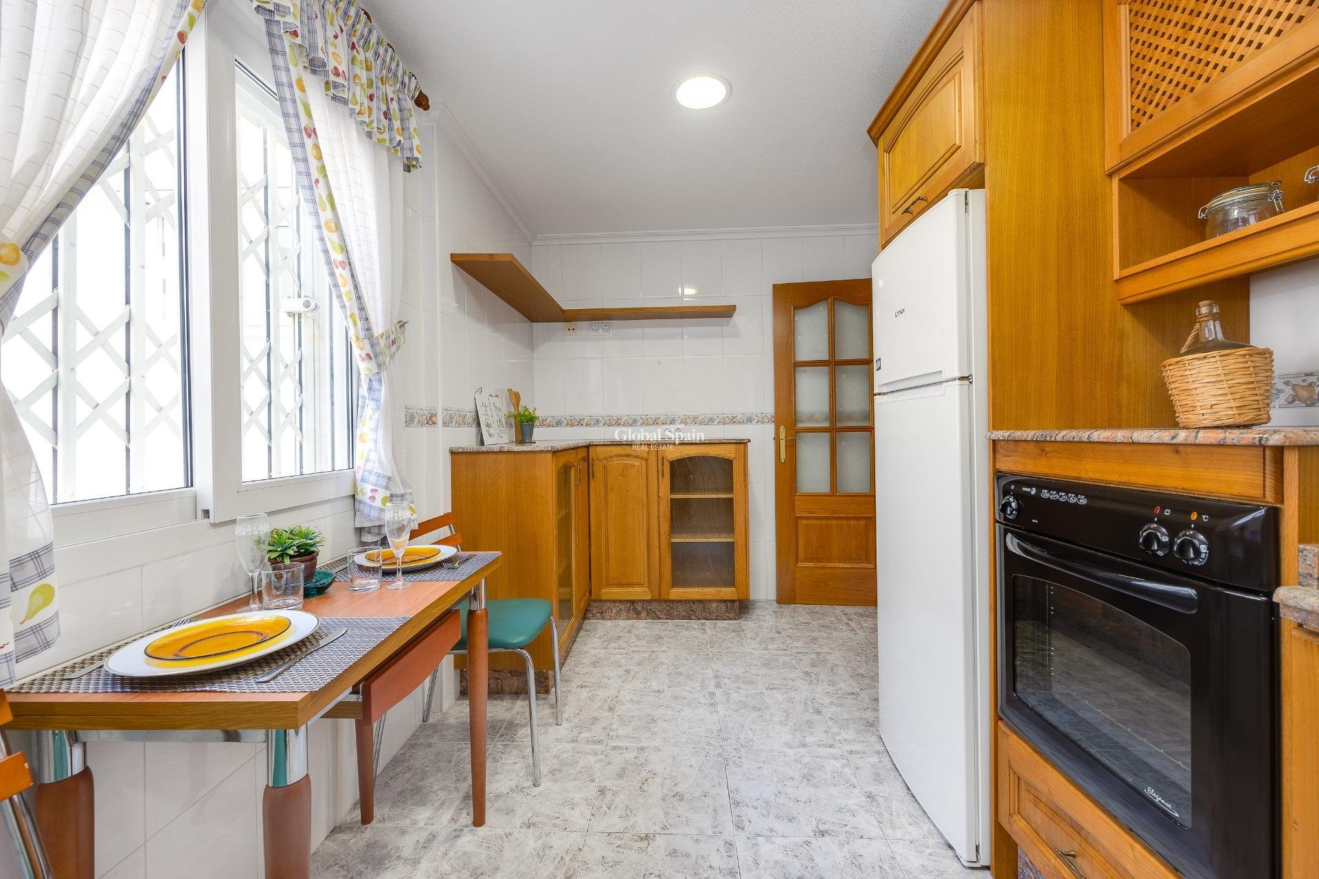 Venta - ÁTICO -
TORREVIEJA - Paseo maritimo