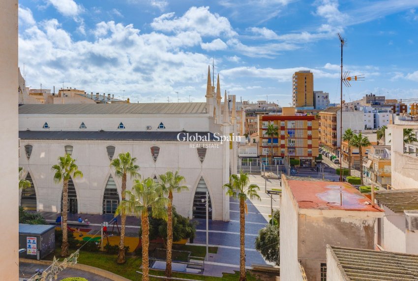 Venta - ÁTICO -
TORREVIEJA - Paseo maritimo