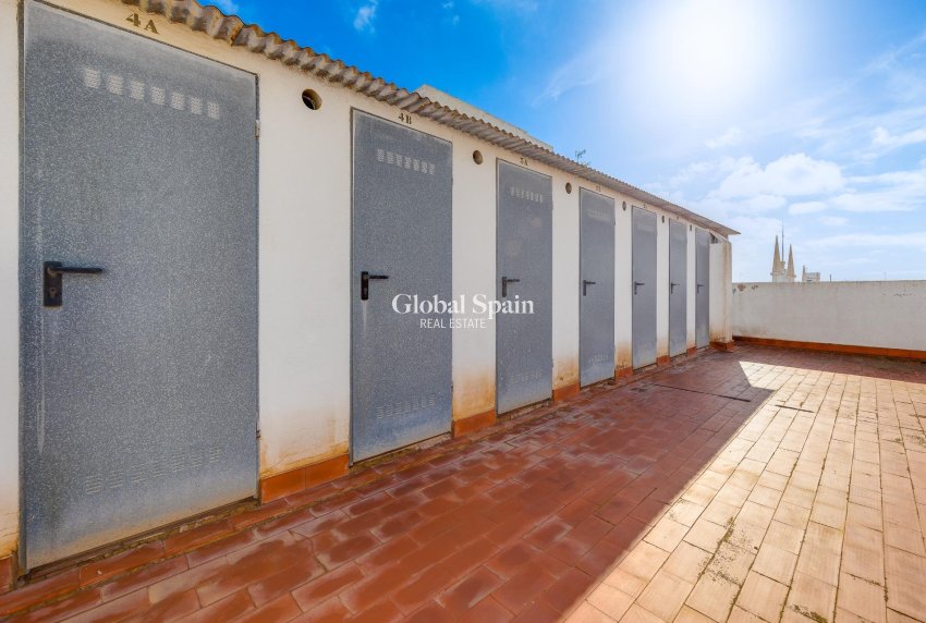 Venta - ÁTICO -
TORREVIEJA - Paseo maritimo