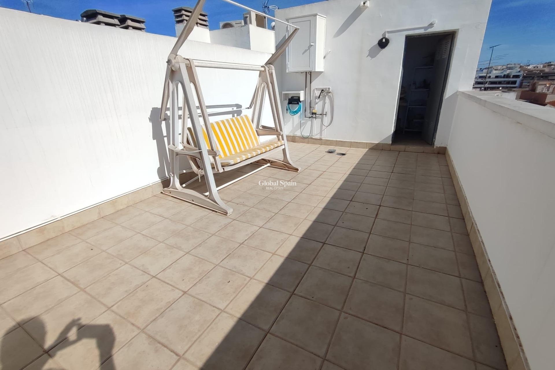 Venta - ÁTICO -
TORREVIEJA - Paseo maritimo