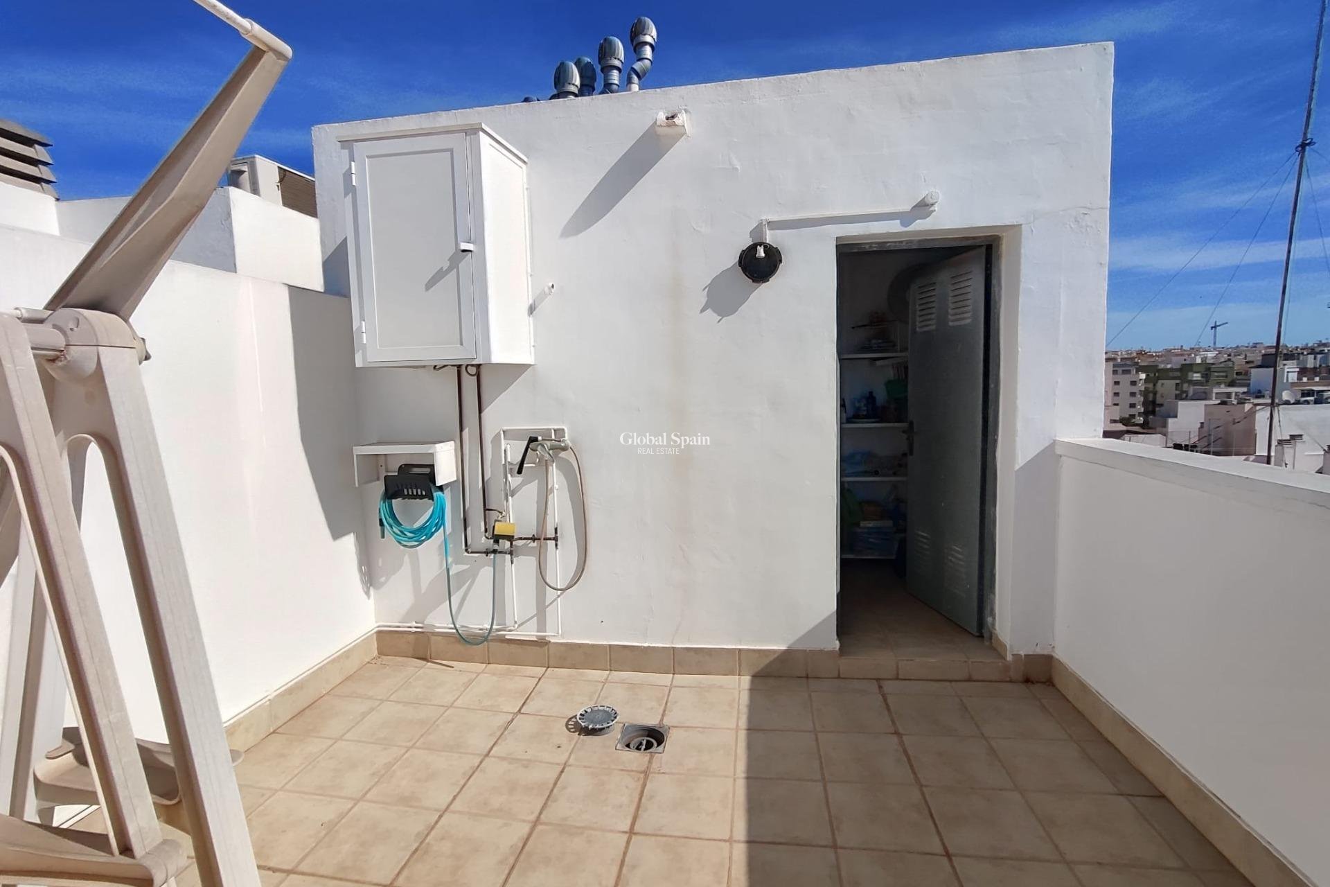 Venta - ÁTICO -
TORREVIEJA - Paseo maritimo