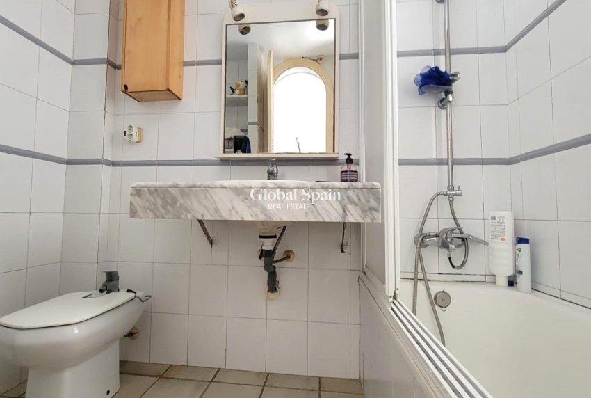 Venta - ÁTICO -
TORREVIEJA - Playa De La Mata