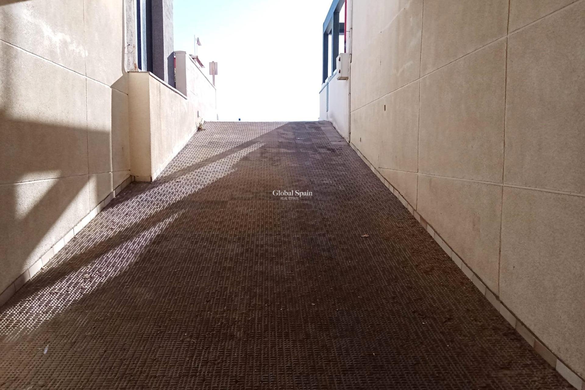 Venta - ÁTICO -
TORREVIEJA - Playa De La Mata