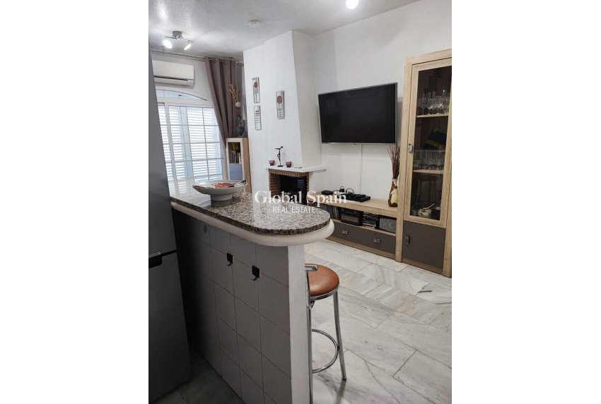 Venta - ÁTICO -
TORREVIEJA - Playa de los Locos