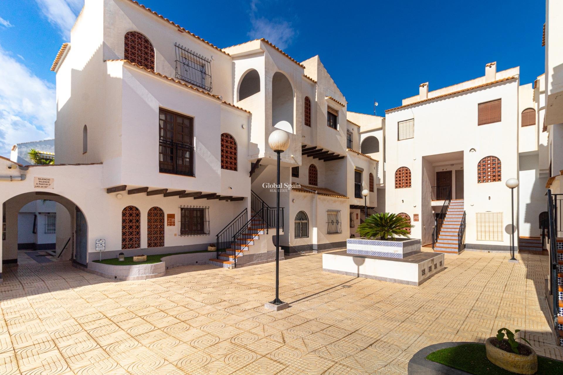 Venta - Atico -
TORREVIEJA - Playa de los Naufragos