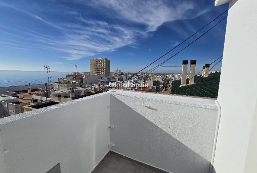 Venta - ÁTICO -
TORREVIEJA - Playa del Cura