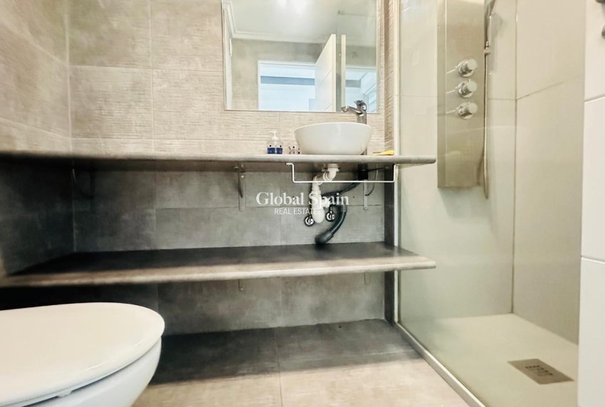 Venta - ÁTICO -
TORREVIEJA - Playa del Cura