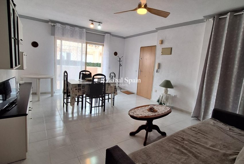 Venta - ÁTICO -
TORREVIEJA - Playa del Cura