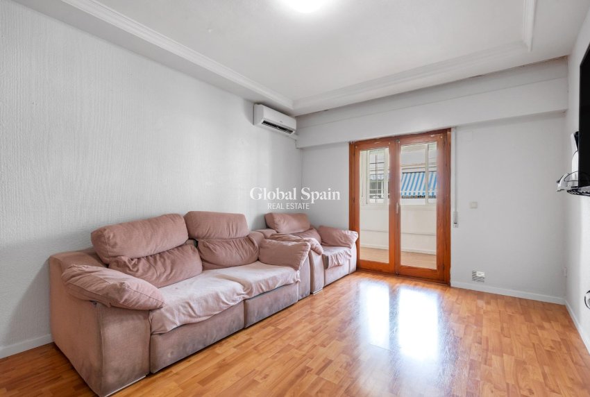 Venta - ÁTICO -
TORREVIEJA - Playa del cura