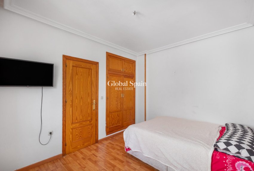 Venta - ÁTICO -
TORREVIEJA - Playa del cura
