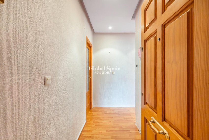 Venta - ÁTICO -
TORREVIEJA - Playa del cura
