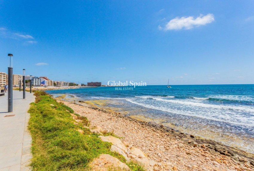 Venta - ÁTICO -
TORREVIEJA - Playa del cura