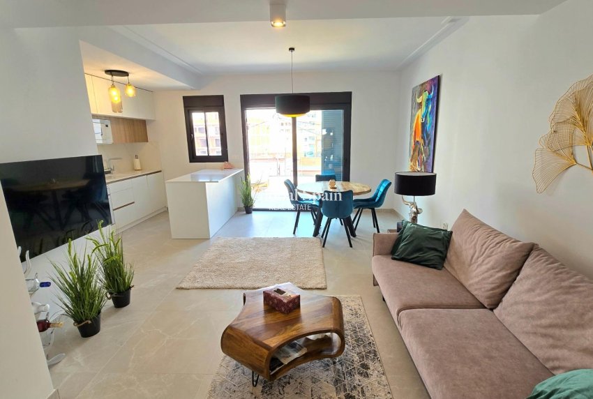 Venta - ÁTICO -
TORREVIEJA - Playa del Cura