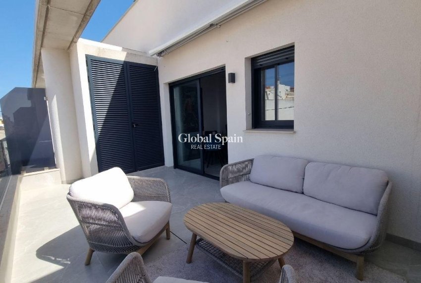 Venta - ÁTICO -
TORREVIEJA - Playa del Cura