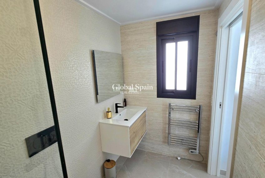 Venta - ÁTICO -
TORREVIEJA - Playa del Cura