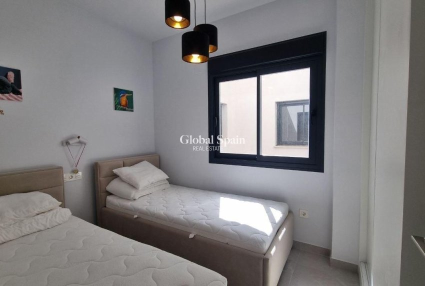 Venta - ÁTICO -
TORREVIEJA - Playa del Cura