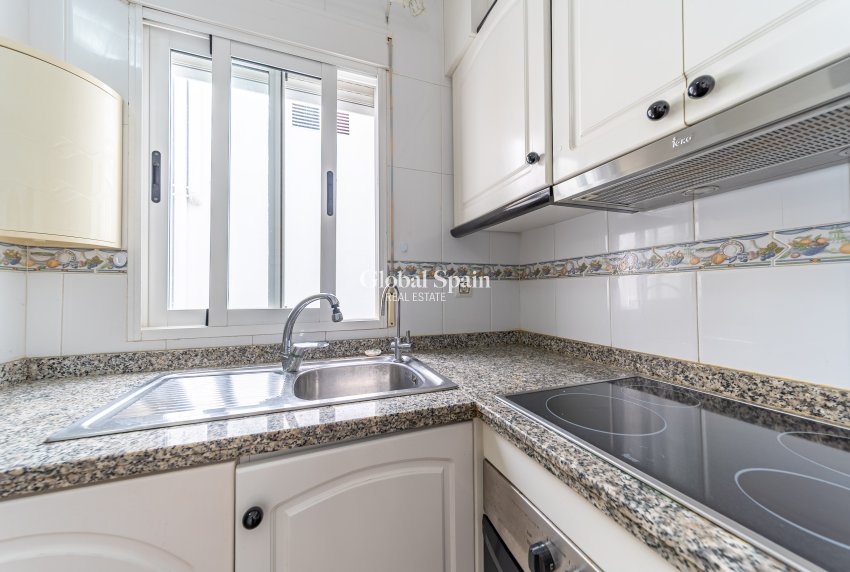 Venta - Ático -
TORREVIEJA - Puerto