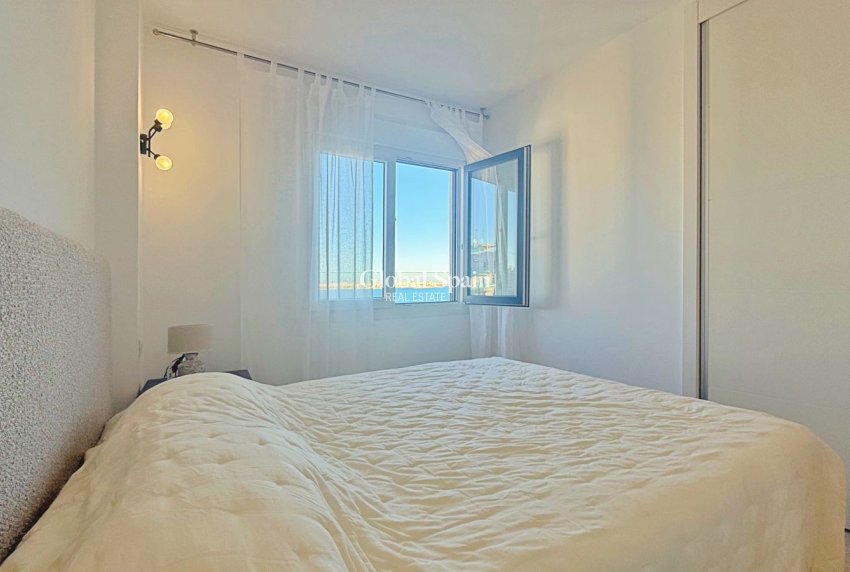 Venta - Atico -
TORREVIEJA - Punta Prima