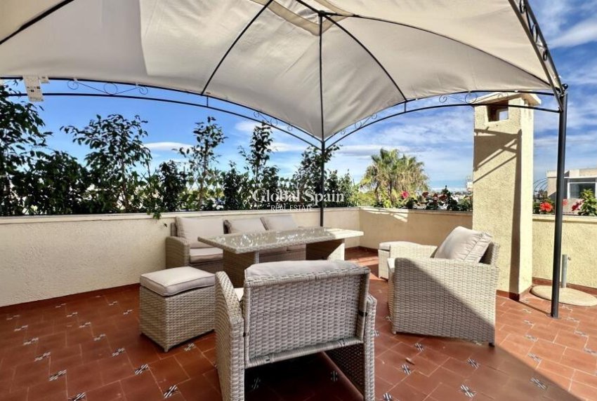 Venta - ÁTICO -
TORREVIEJA - Punta Prima