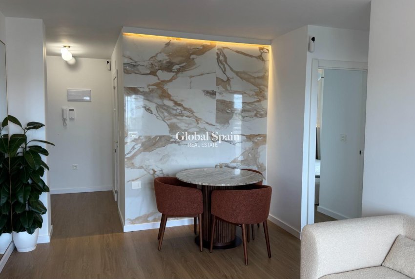 Venta - ÁTICO -
TORREVIEJA - Punta Prima