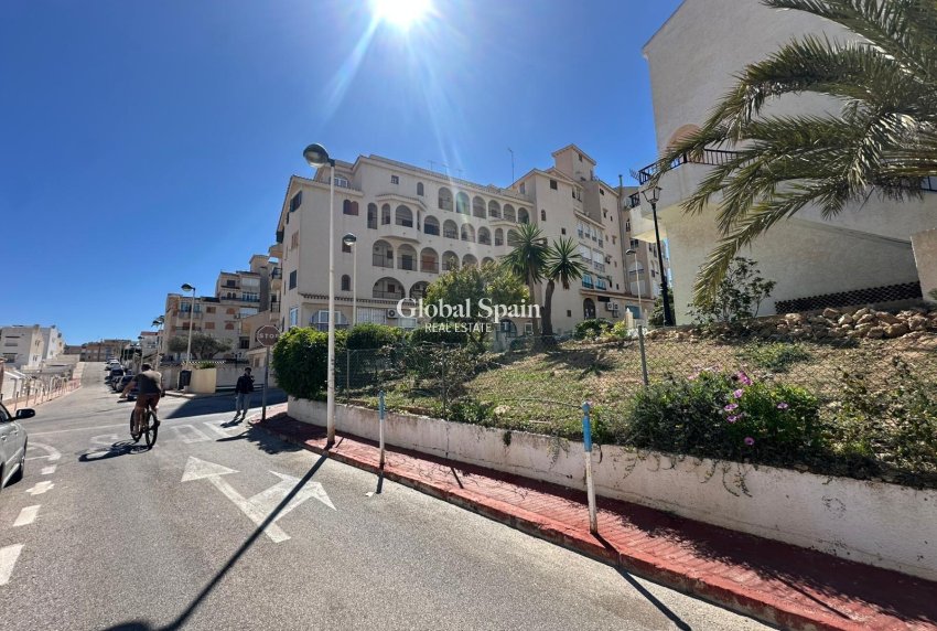 Venta - ÁTICO -
TORREVIEJA - Torre la mata