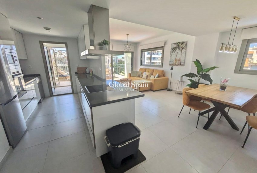 Venta - ÁTICO -
VILLAMARTÍN - Costa Blanca
