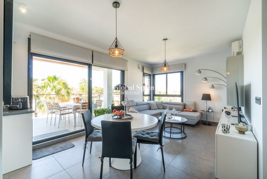 Venta - ÁTICO -
VILLAMARTÍN - Costa Blanca