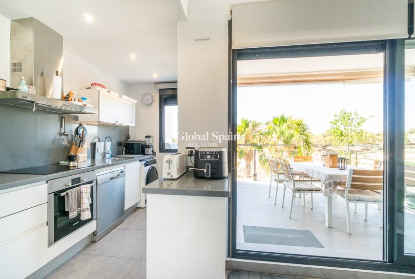 Venta - ÁTICO -
VILLAMARTÍN - Costa Blanca