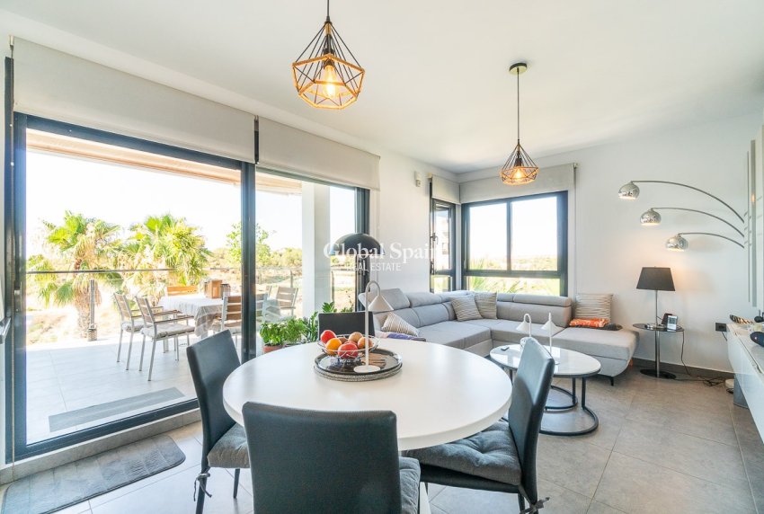 Venta - ÁTICO -
VILLAMARTÍN - Costa Blanca