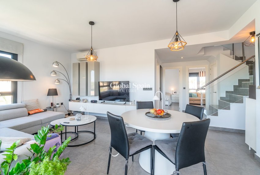 Venta - ÁTICO -
VILLAMARTÍN - Costa Blanca