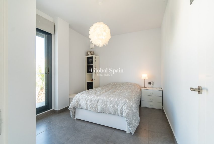 Venta - ÁTICO -
VILLAMARTÍN - Costa Blanca