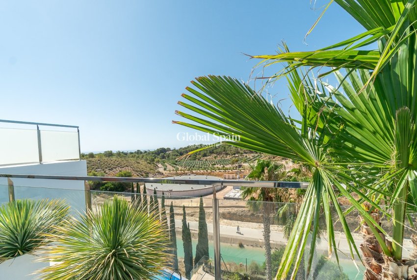 Venta - ÁTICO -
VILLAMARTÍN - Costa Blanca