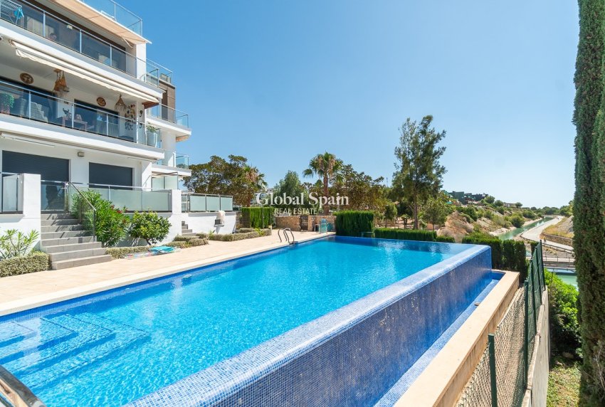 Venta - ÁTICO -
VILLAMARTÍN - Costa Blanca