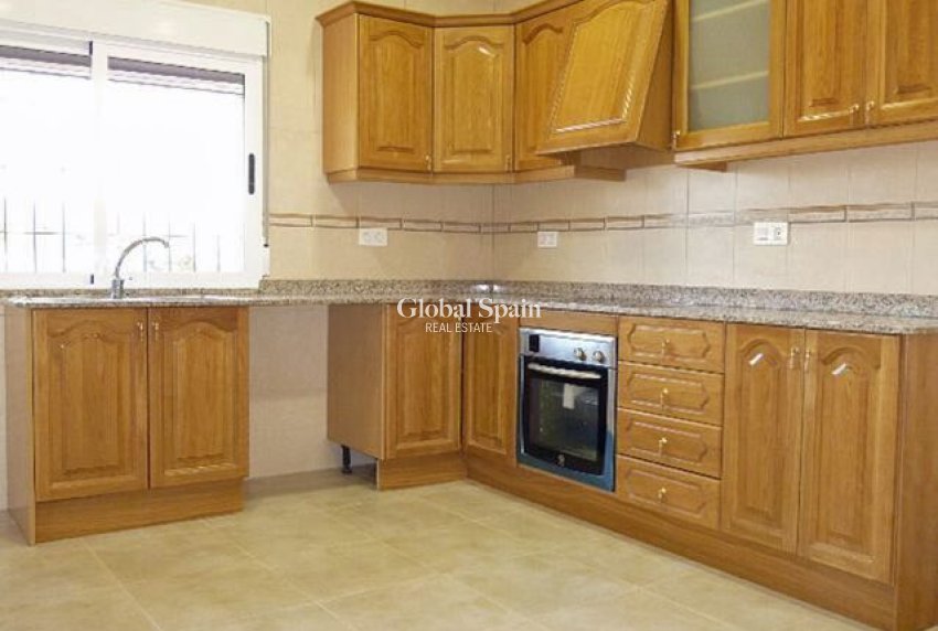 Venta - CASA -
ABANILLA - Inland