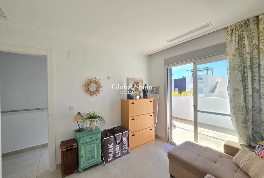 Venta - Casa adosada * -
CIUDAD QUESADA - Doña Pepa *