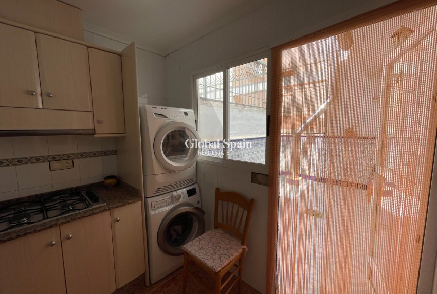 Venta - Casa adosada / Dúplex / Esquina -
FORMENTERA DEL SEGURA