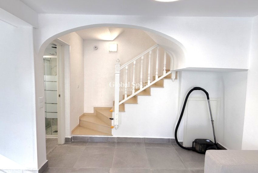 Venta - Casa adosada -
ORIHUELA - Costa Blanca Sur