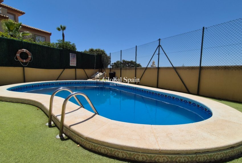 Venta - Casa adosada -
TORREVIEJA - Costa Blanca Sur