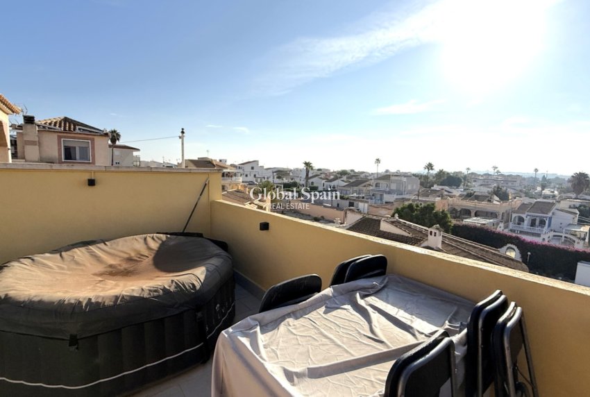 Venta - Casa adosada -
TORREVIEJA - Costa Blanca Sur