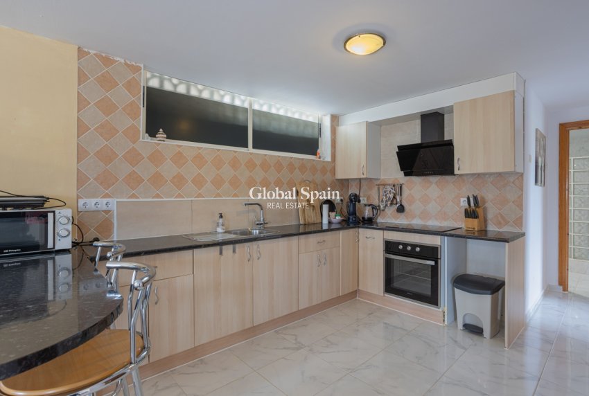 Venta - CASA -
ALBATERA - Inland