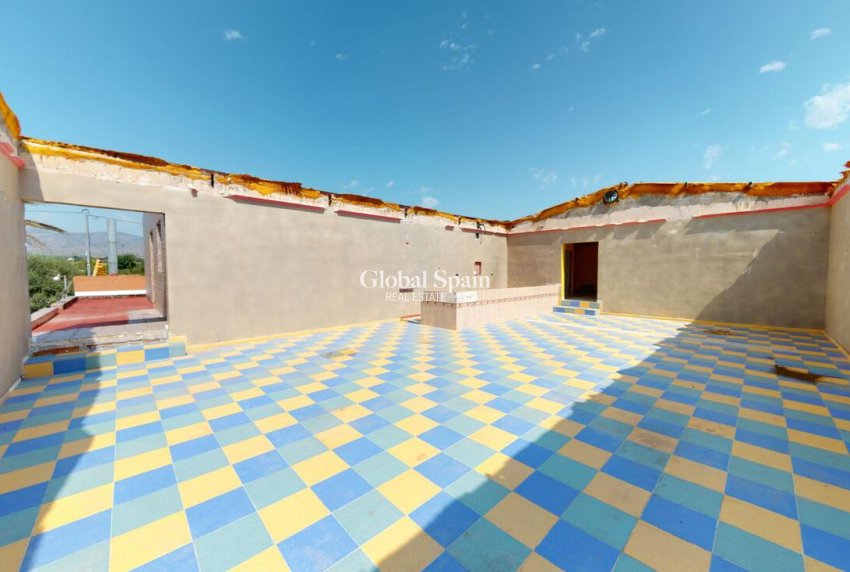 Venta - CASA -
ALBATERA