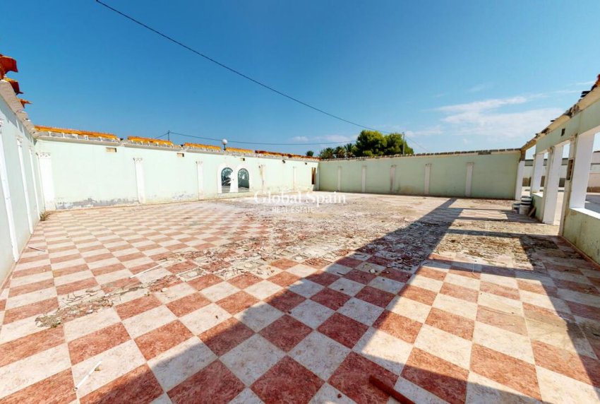 Venta - CASA -
ALBATERA