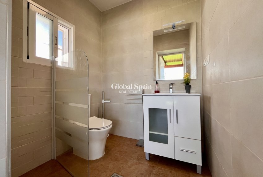 Venta - CASA -
ALCANTARILLA - Inland