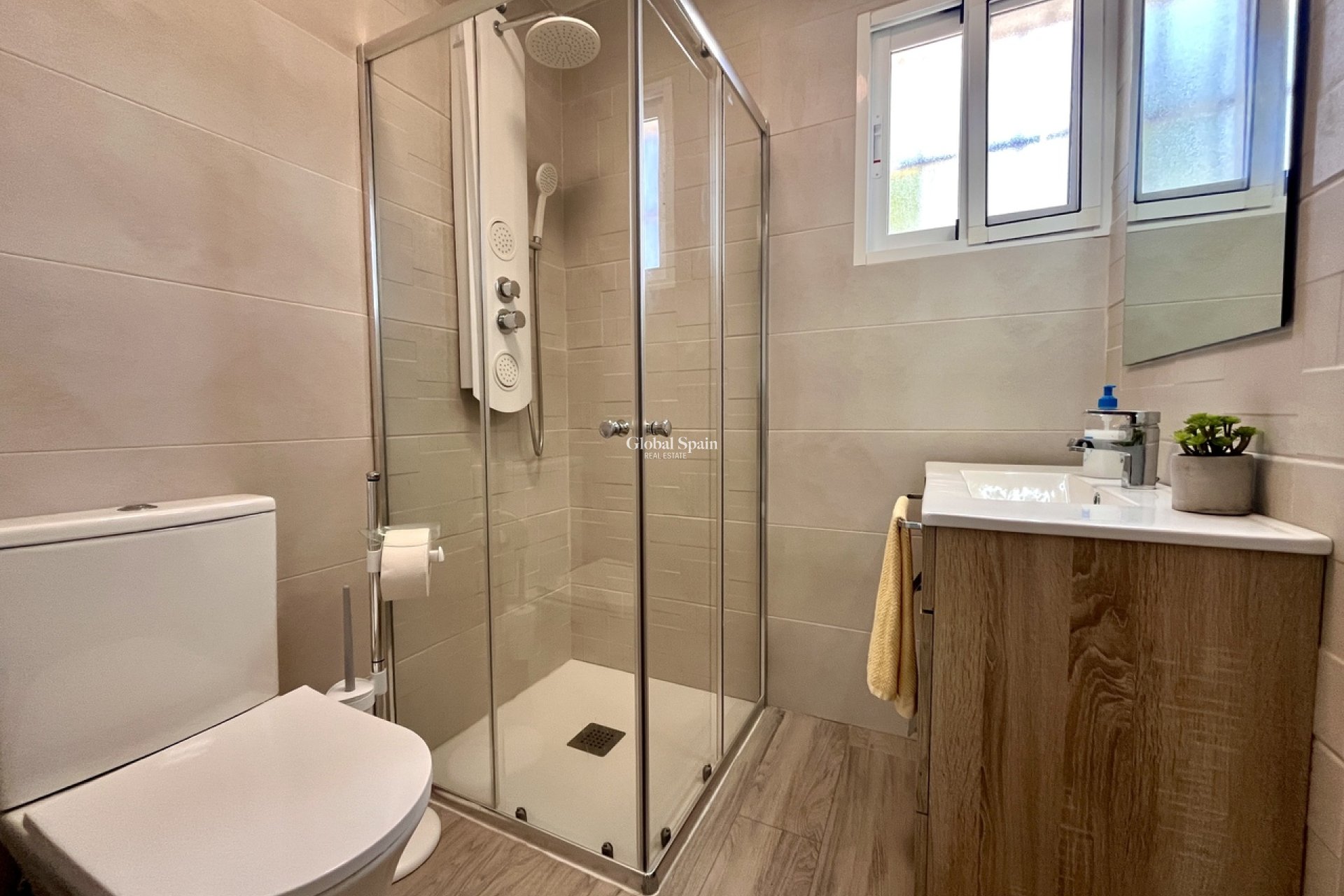 Venta - CASA -
ALCANTARILLA - Inland