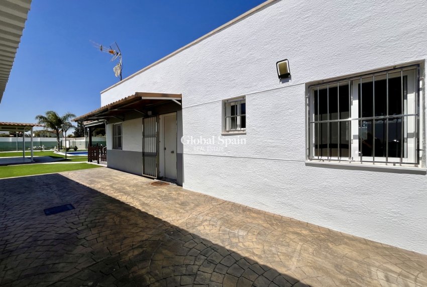 Venta - CASA -
ALCANTARILLA - Inland