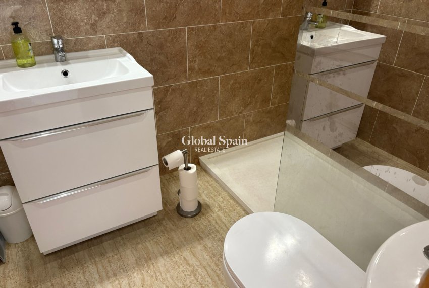 Venta - Casa -
ALGORFA