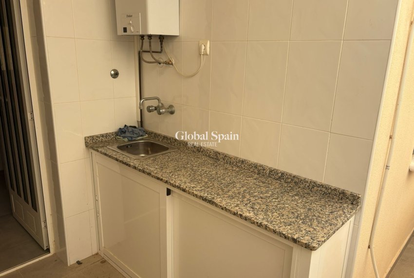 Venta - Casa -
ALGORFA