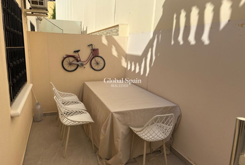 Venta - Casa -
ALGORFA